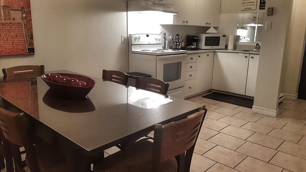 Three-Bedroom Apartment Sweet #6 By Amazing Property Rentals Gatineau Esterno foto